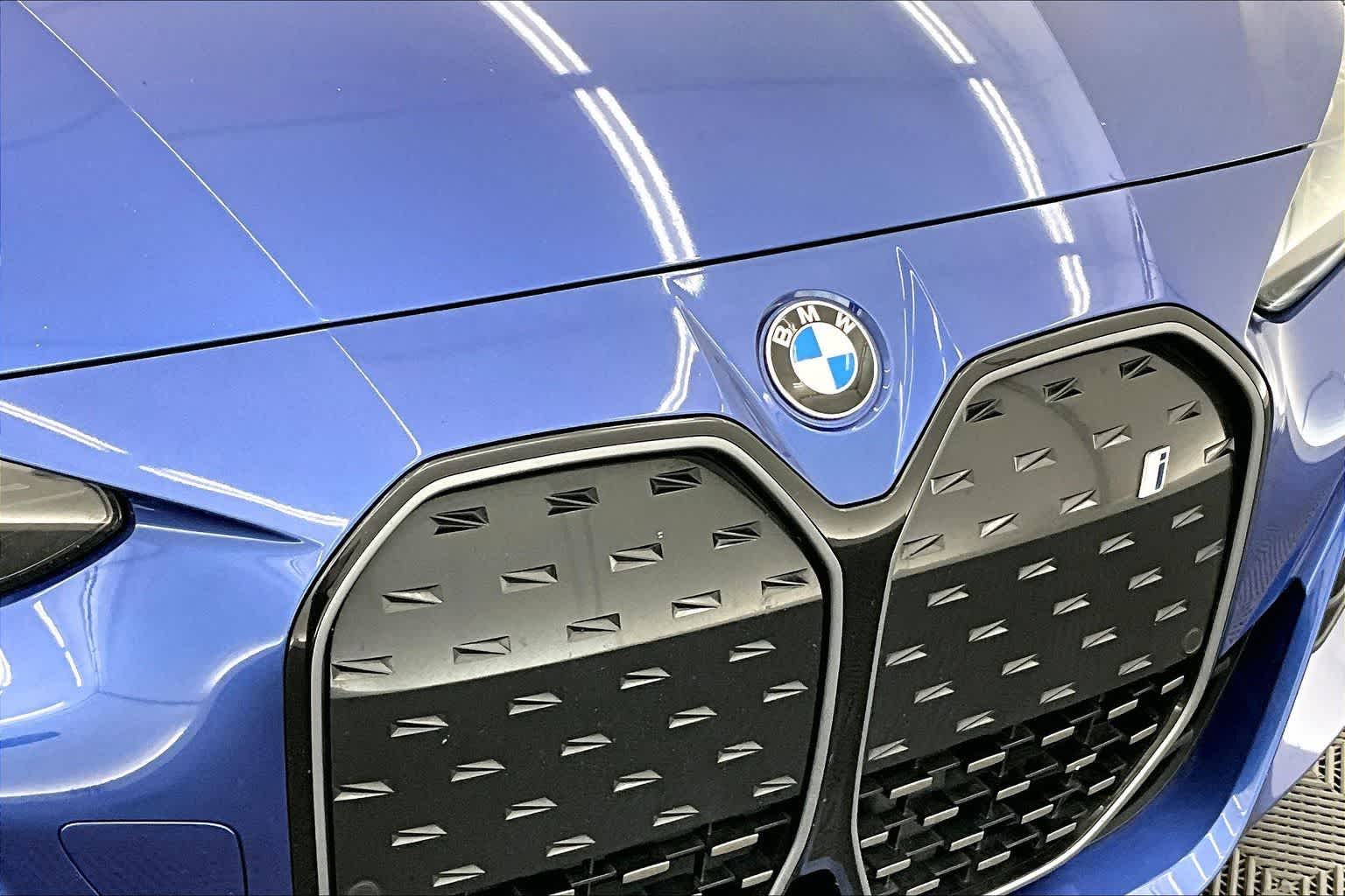 Thumbnail: 2023 BMW i4 - 33