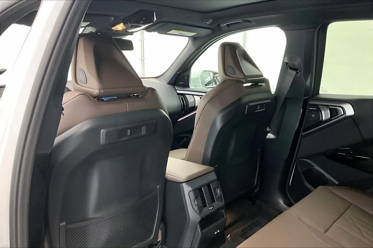 Thumbnail: 2026 BMW X3 - 12