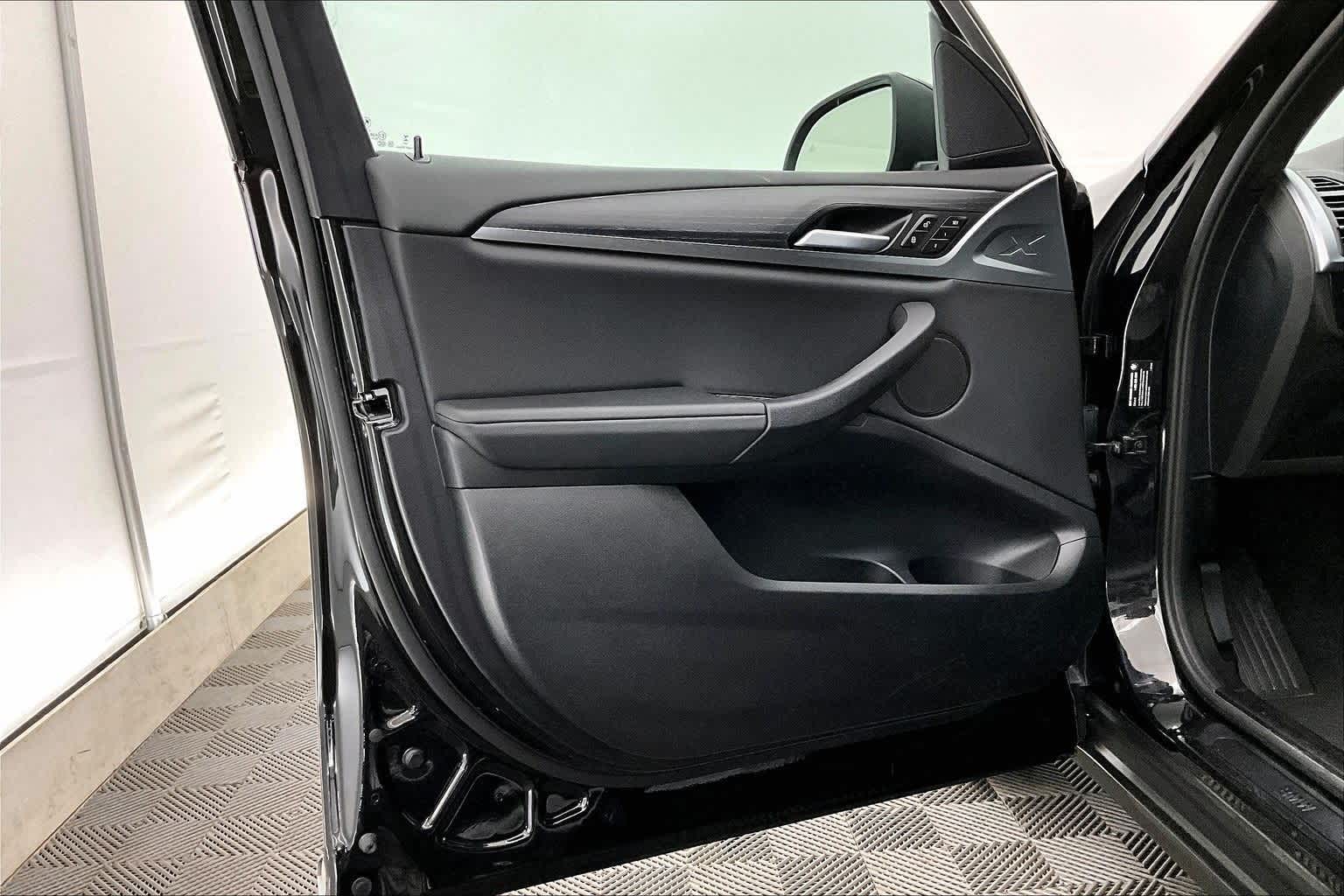 Thumbnail: 2024 BMW X3 - 27