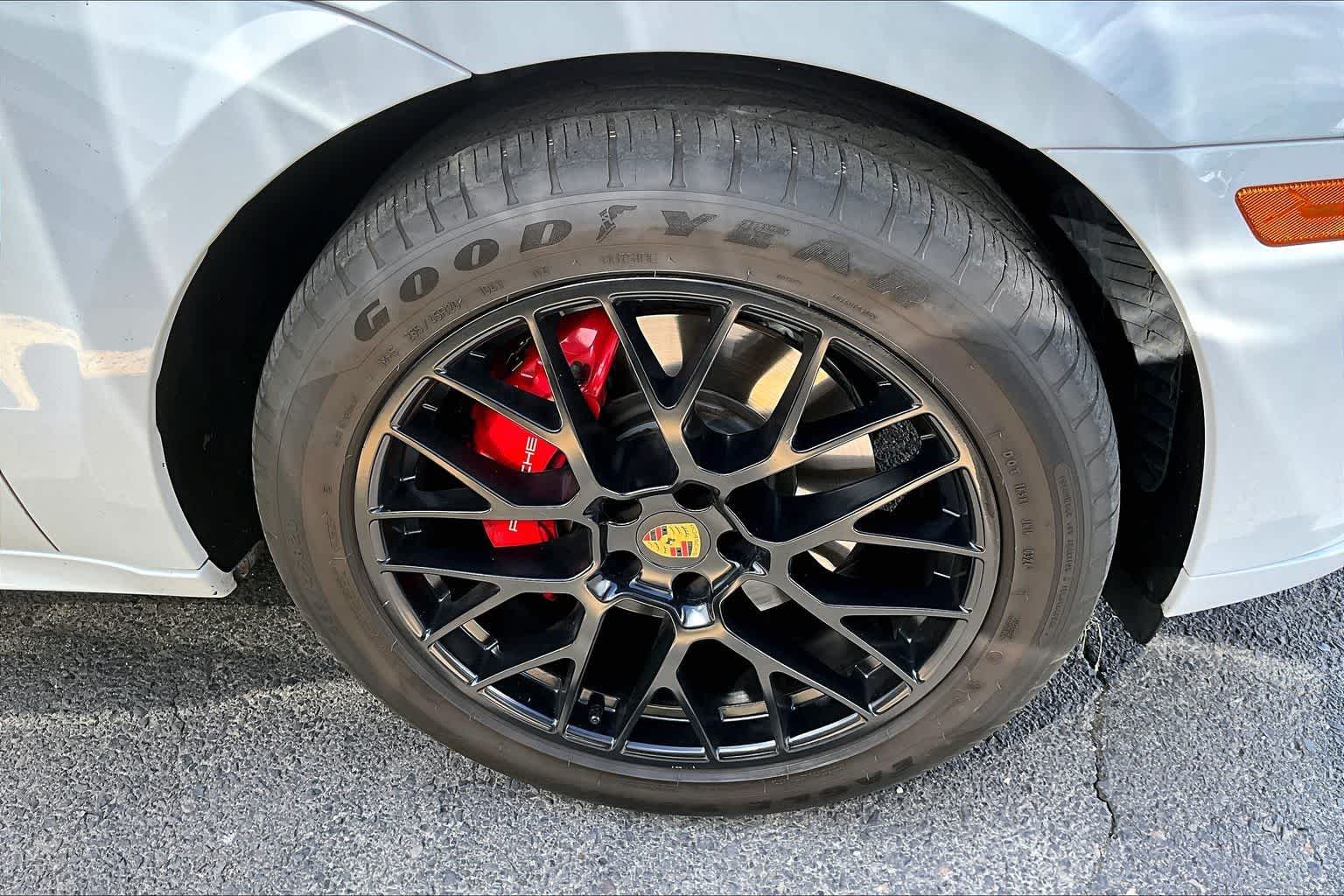 Thumbnail: 2021 Porsche Macan - 14