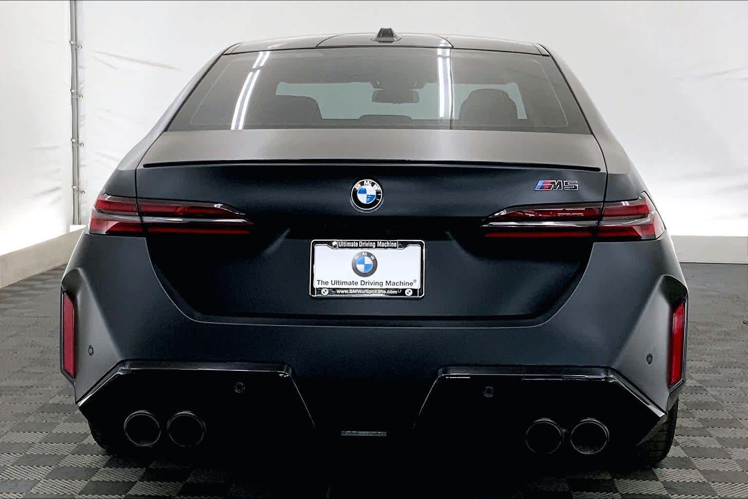 Thumbnail: 2026 BMW M5 - 5