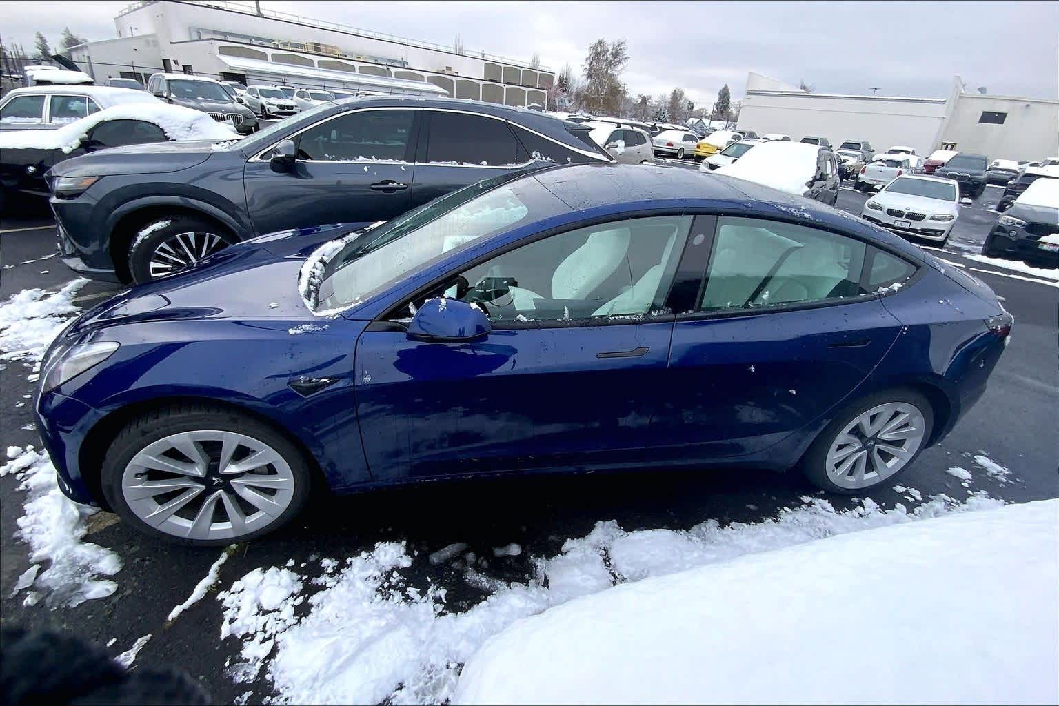 2022 Tesla Model 3 Long Range photo 3