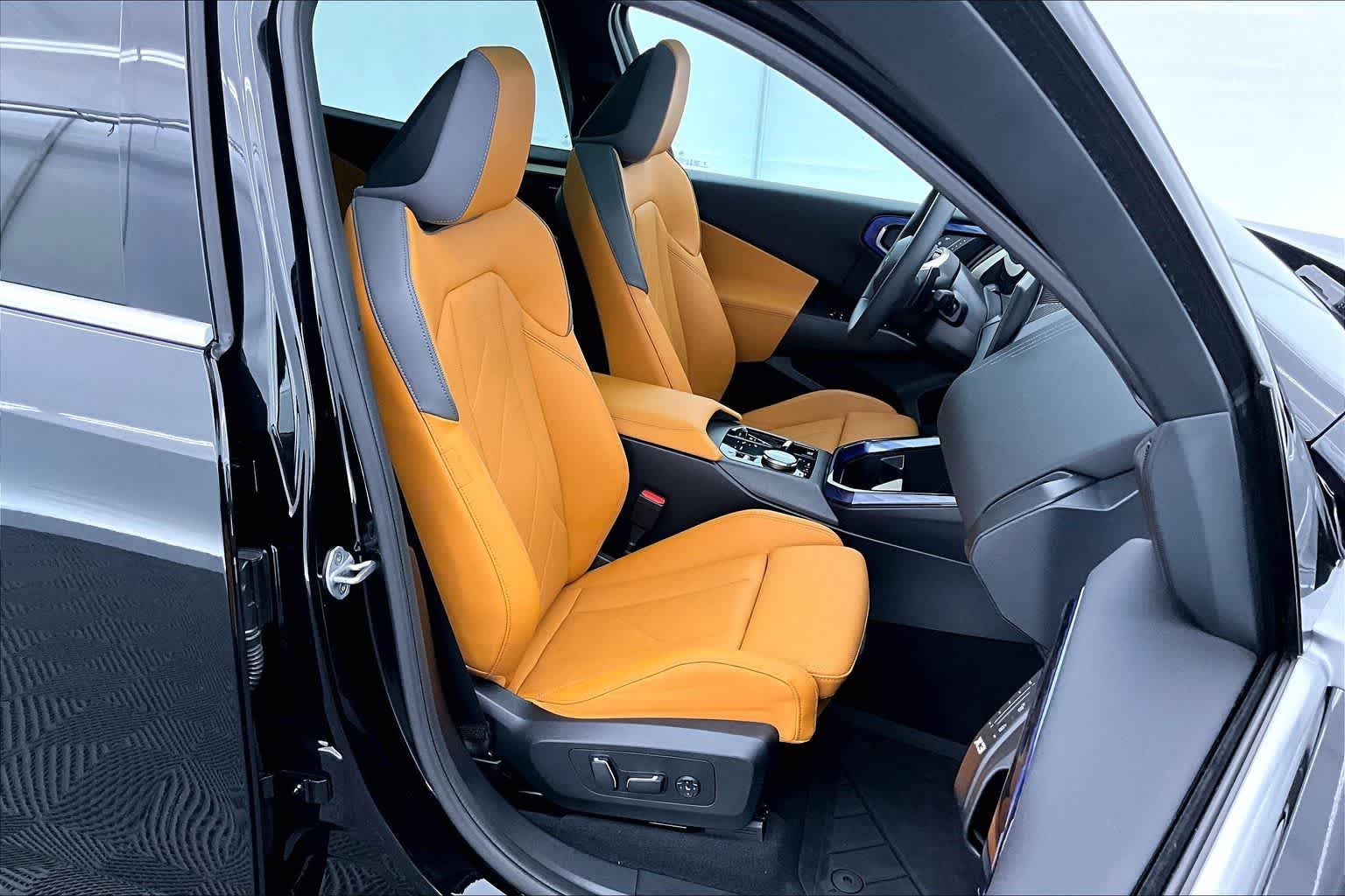 Thumbnail: 2025 BMW X3 - 13