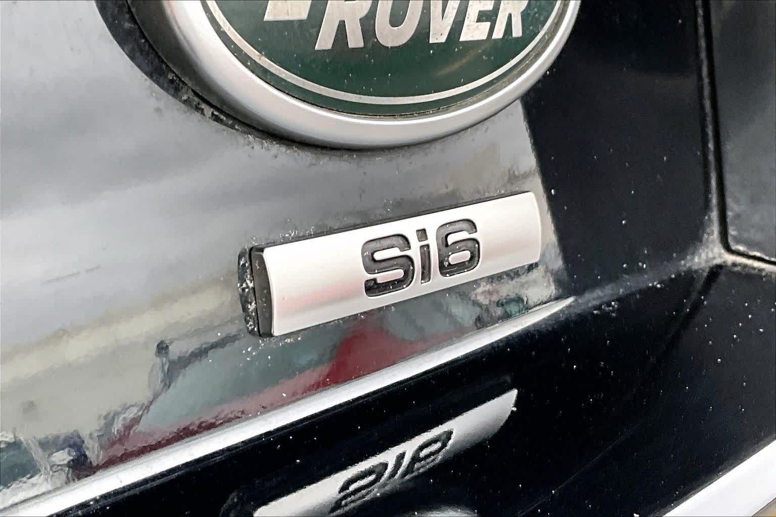 Thumbnail: 2019 Land Rover Discovery - 7