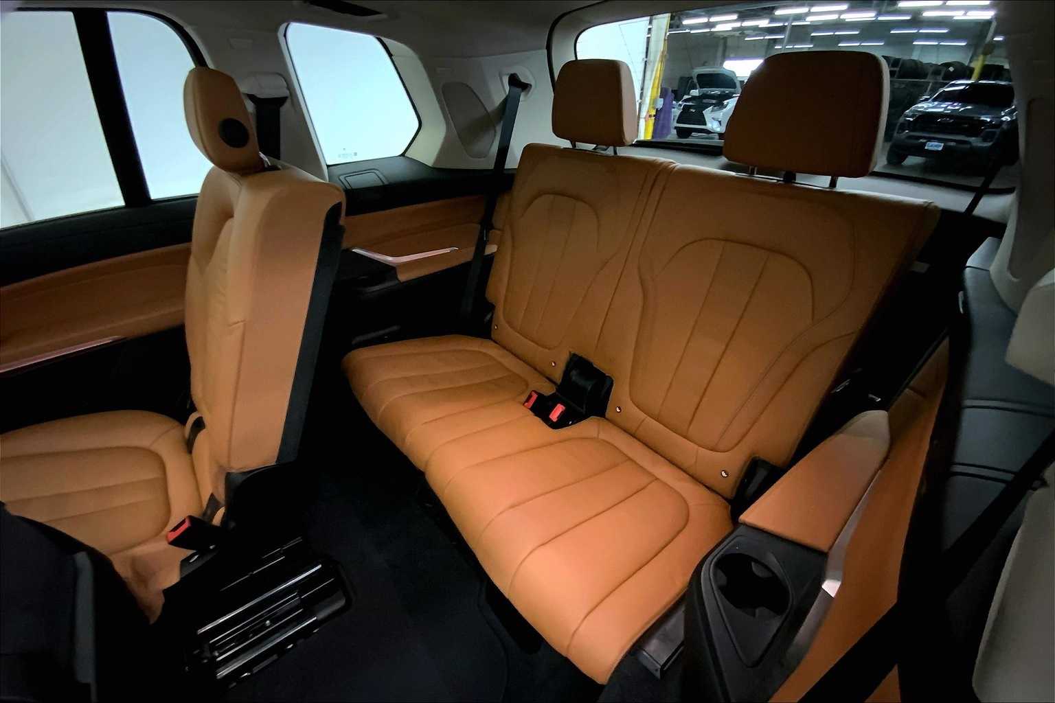 Thumbnail: 2021 BMW X7 - 29