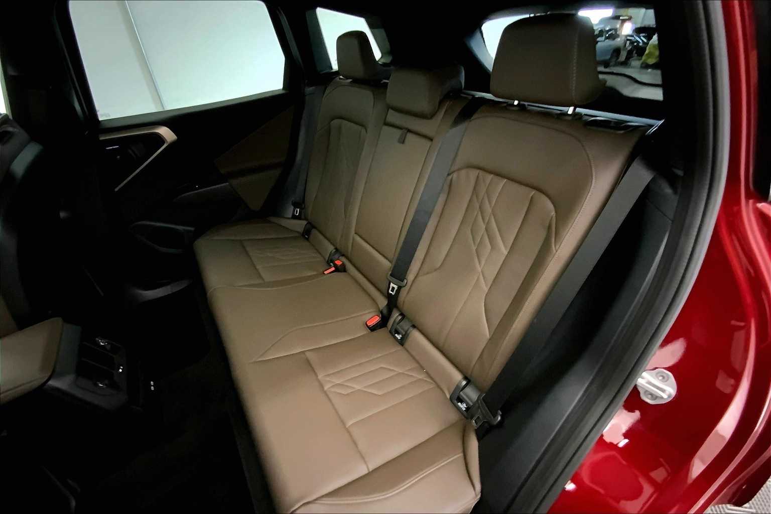 Thumbnail: 2025 BMW X3 - 13