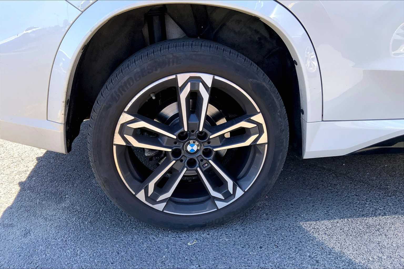 Thumbnail: 2023 BMW X1 - 20
