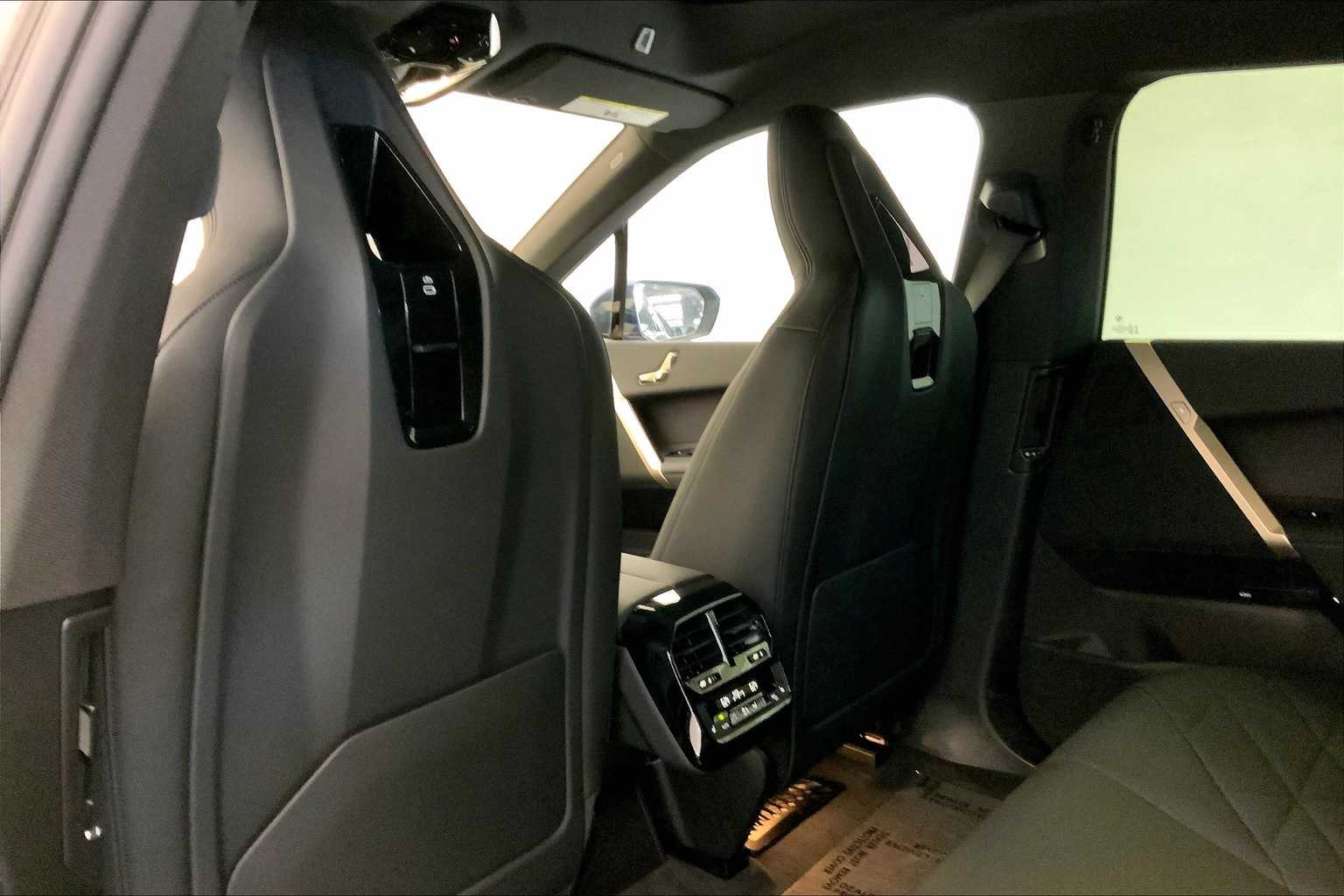 Thumbnail: 2025 BMW iX - 12