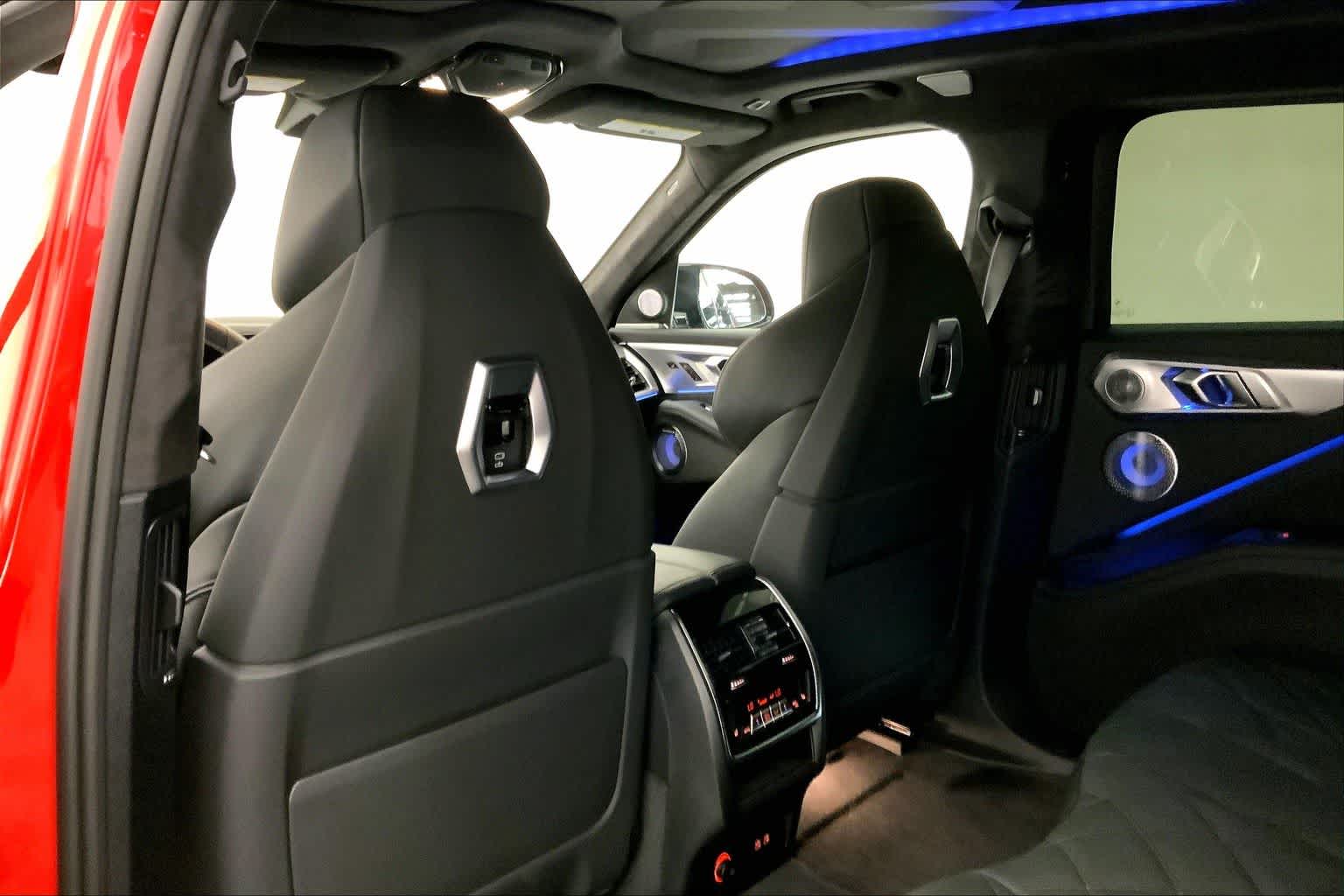 Thumbnail: 2026 BMW XM - 12