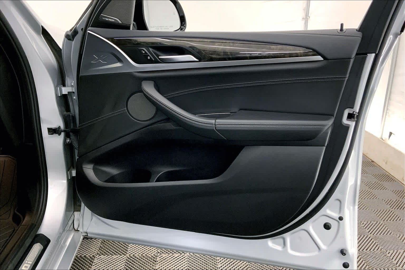 Thumbnail: 2020 BMW X3 - 28