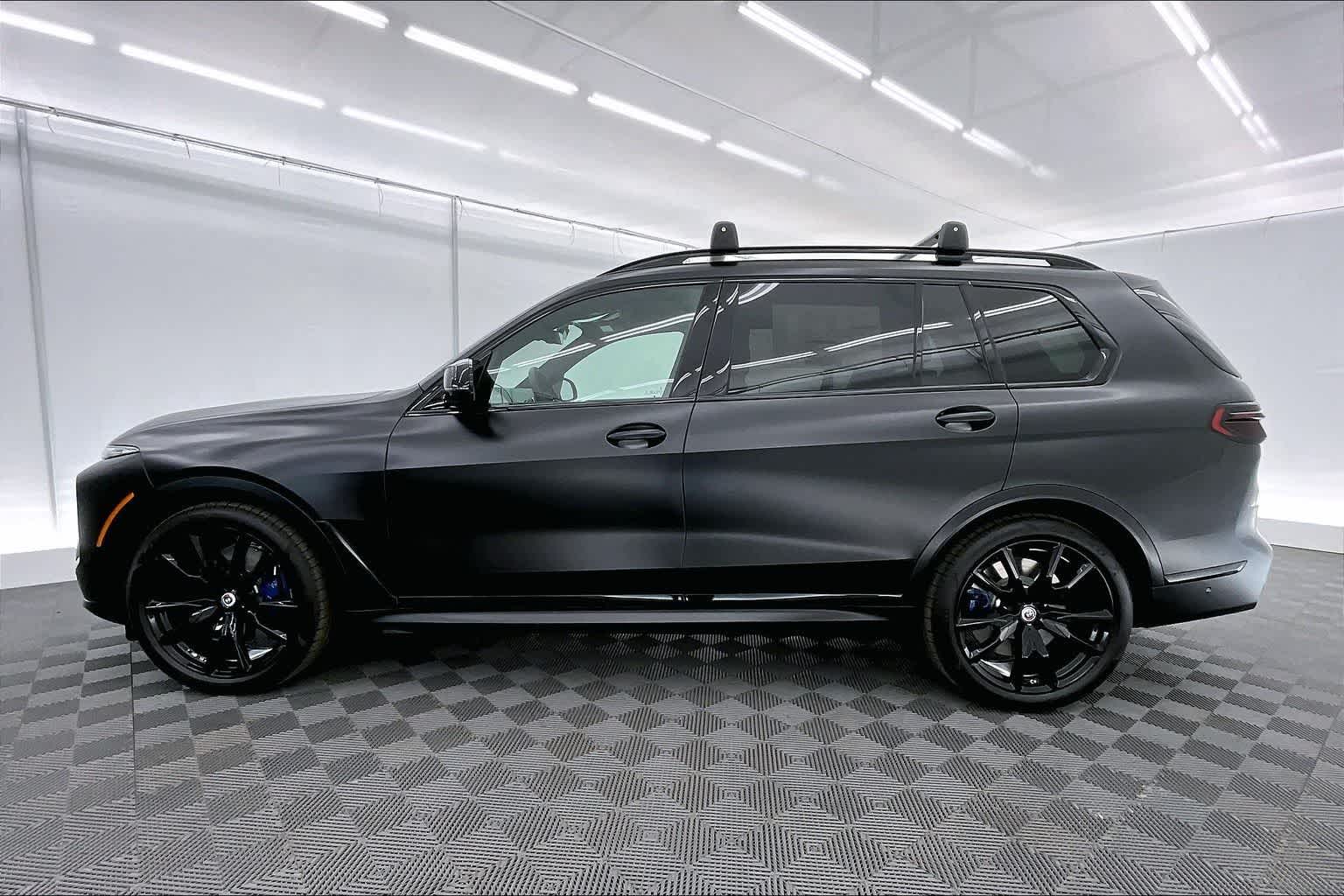 Thumbnail: 2026 BMW X7 - 3
