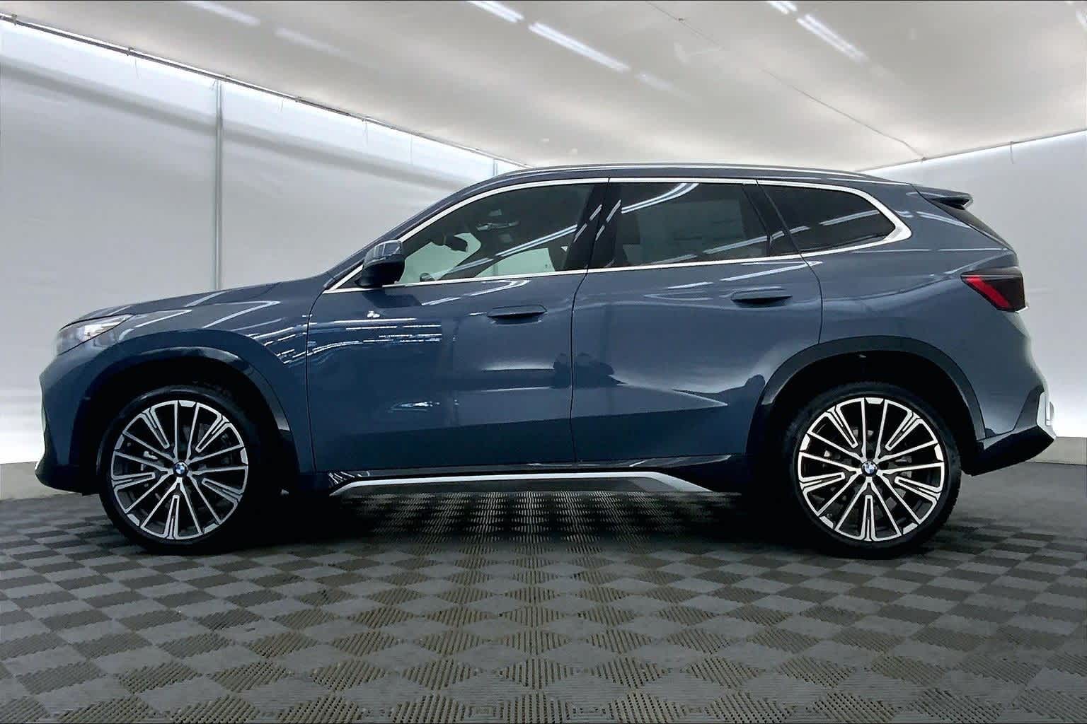 Thumbnail: 2026 BMW X1 - 3