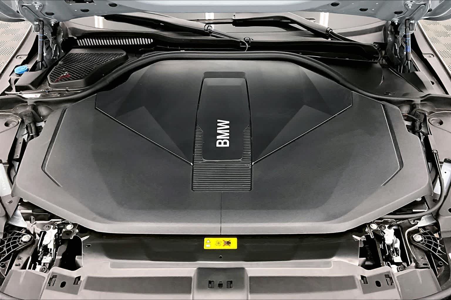 Thumbnail: 2026 BMW i5 - 9