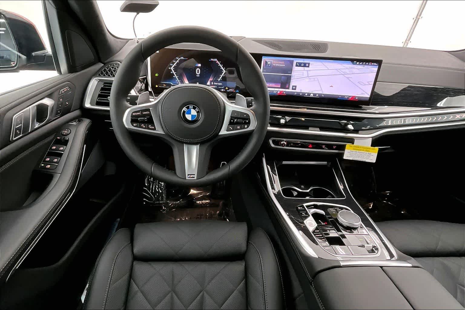 Thumbnail: 2026 BMW X7 - 15