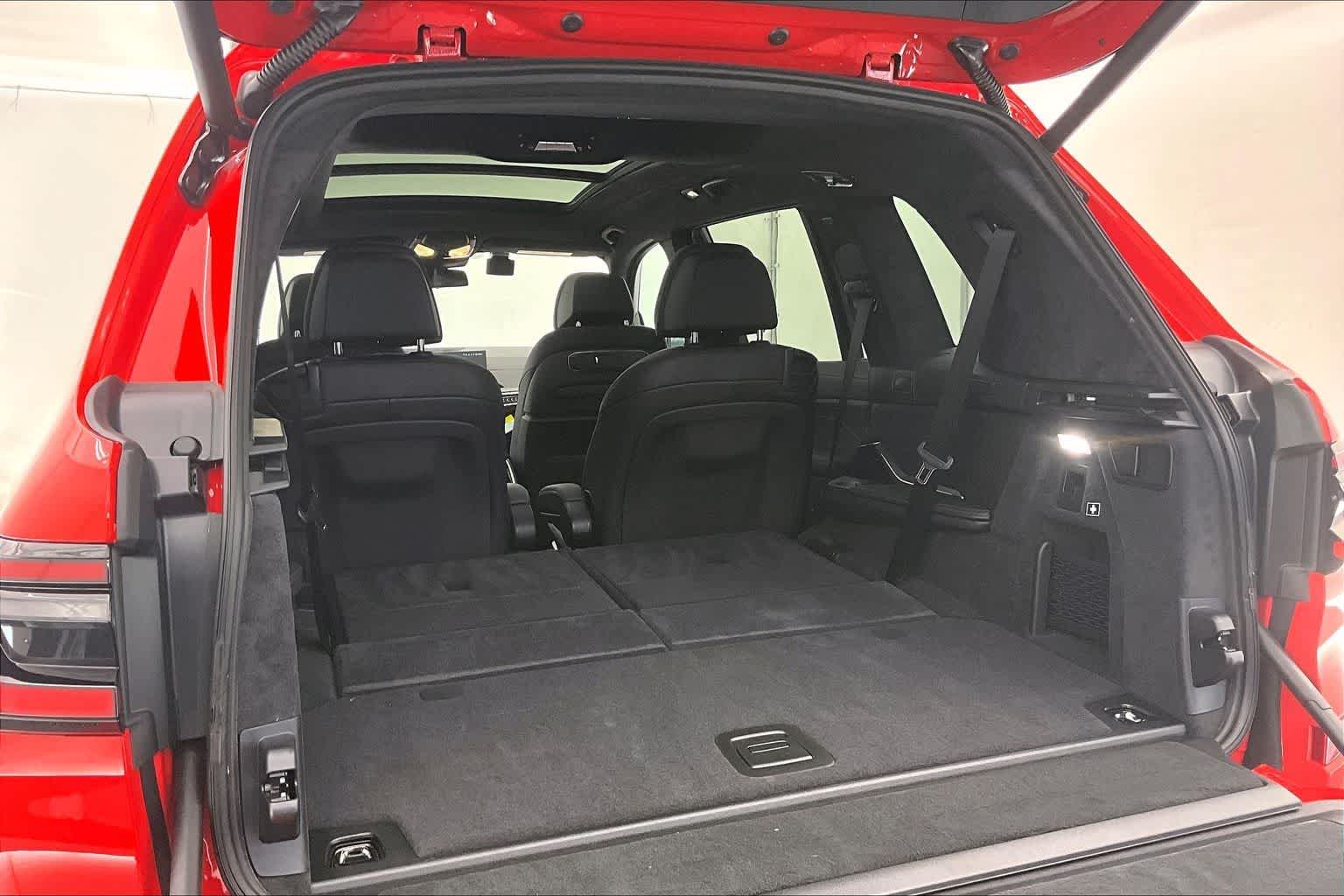 Thumbnail: 2026 BMW X7 - 19