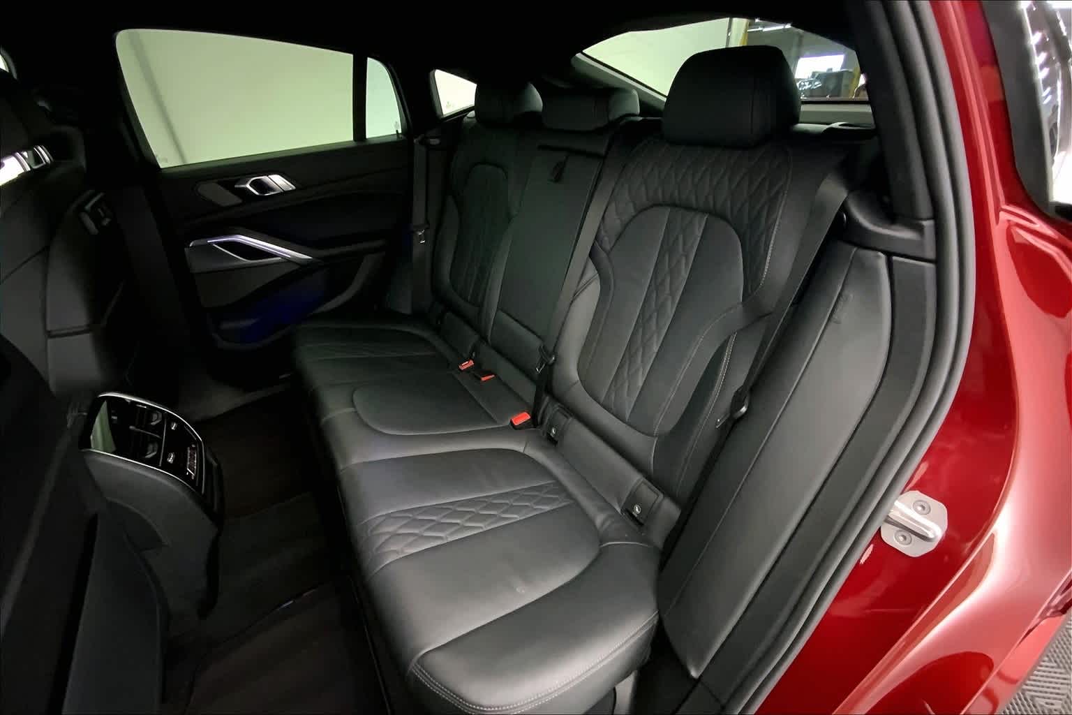 2022 BMW X6 xDrive40i 29