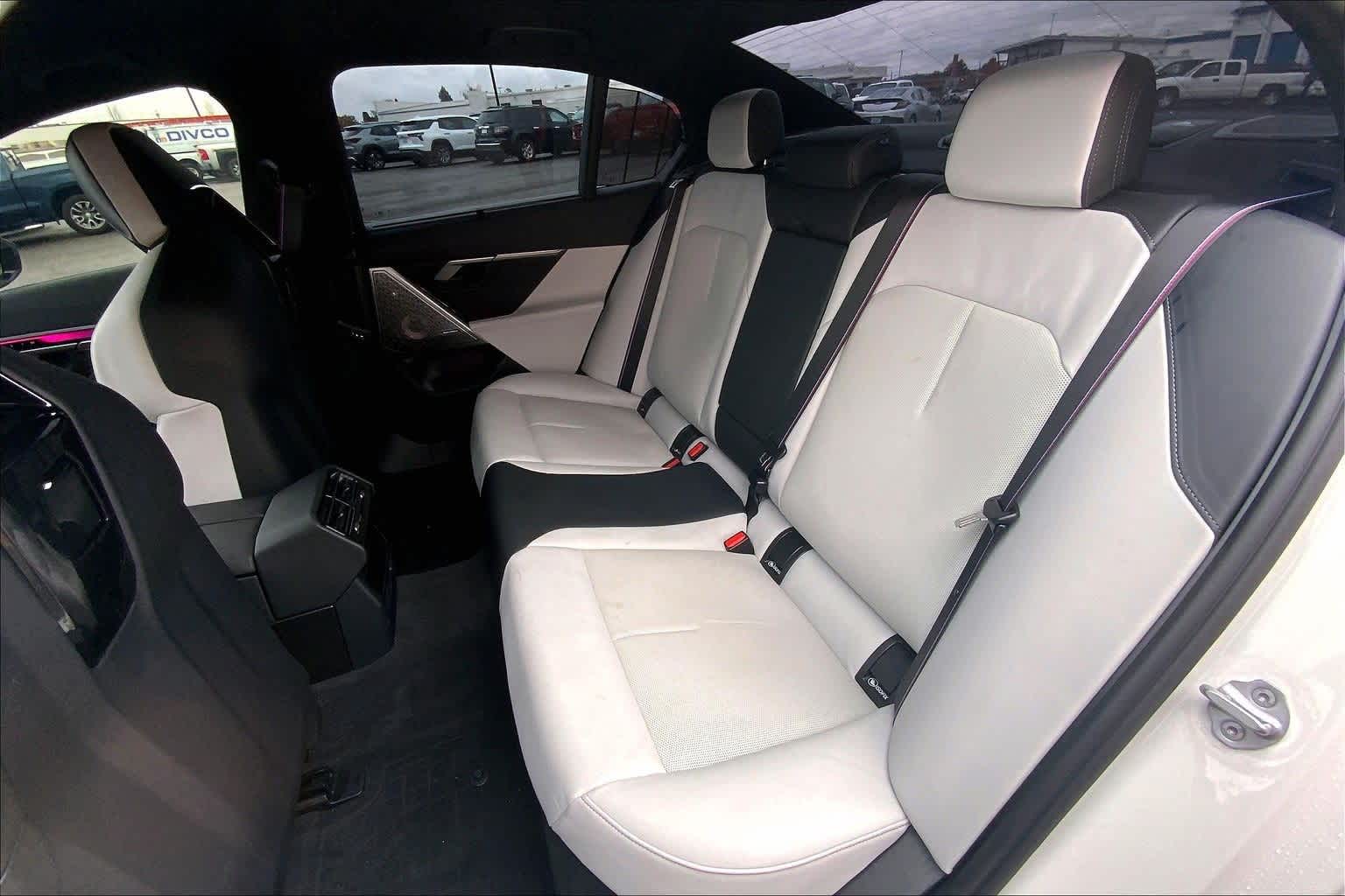 Thumbnail: 2026 BMW M5 - 13