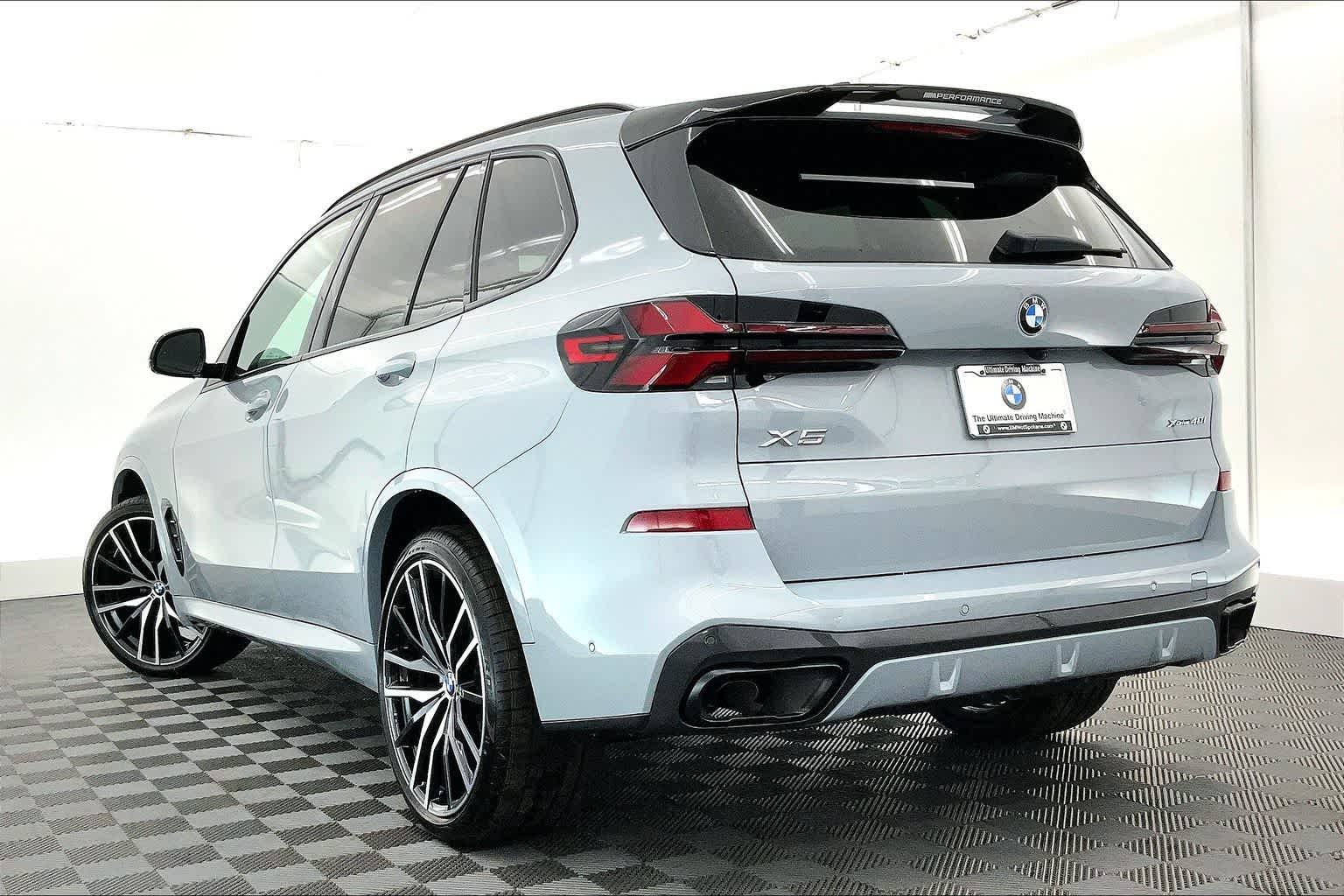 Thumbnail: 2026 BMW X5 - 4