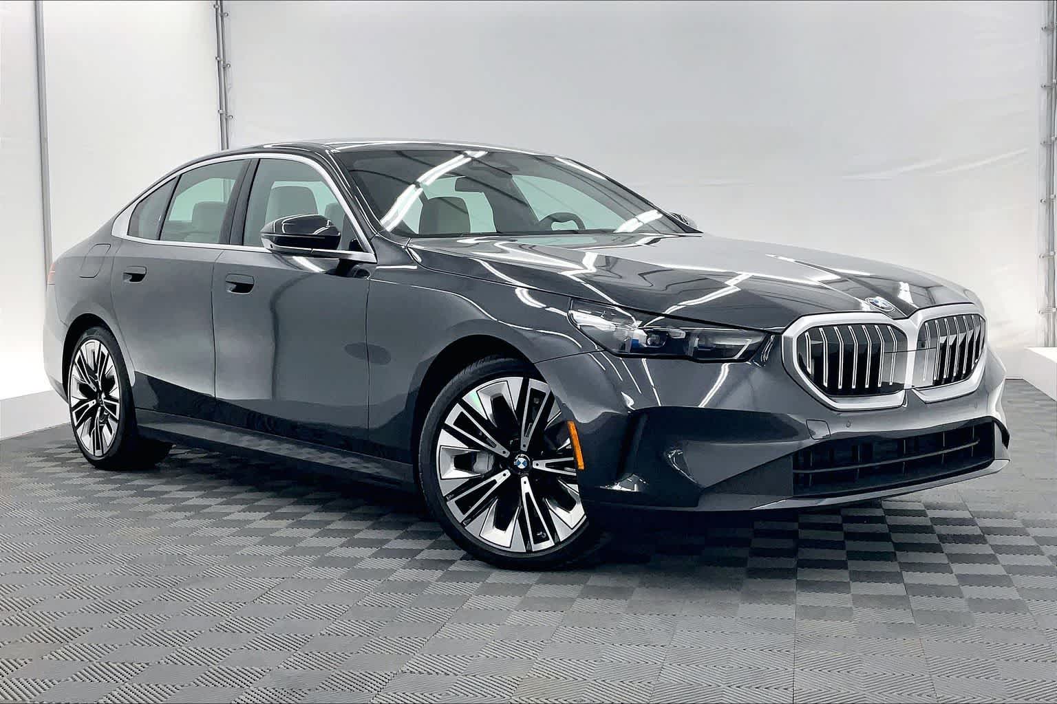 Thumbnail: 2026 BMW 5 Series - 21