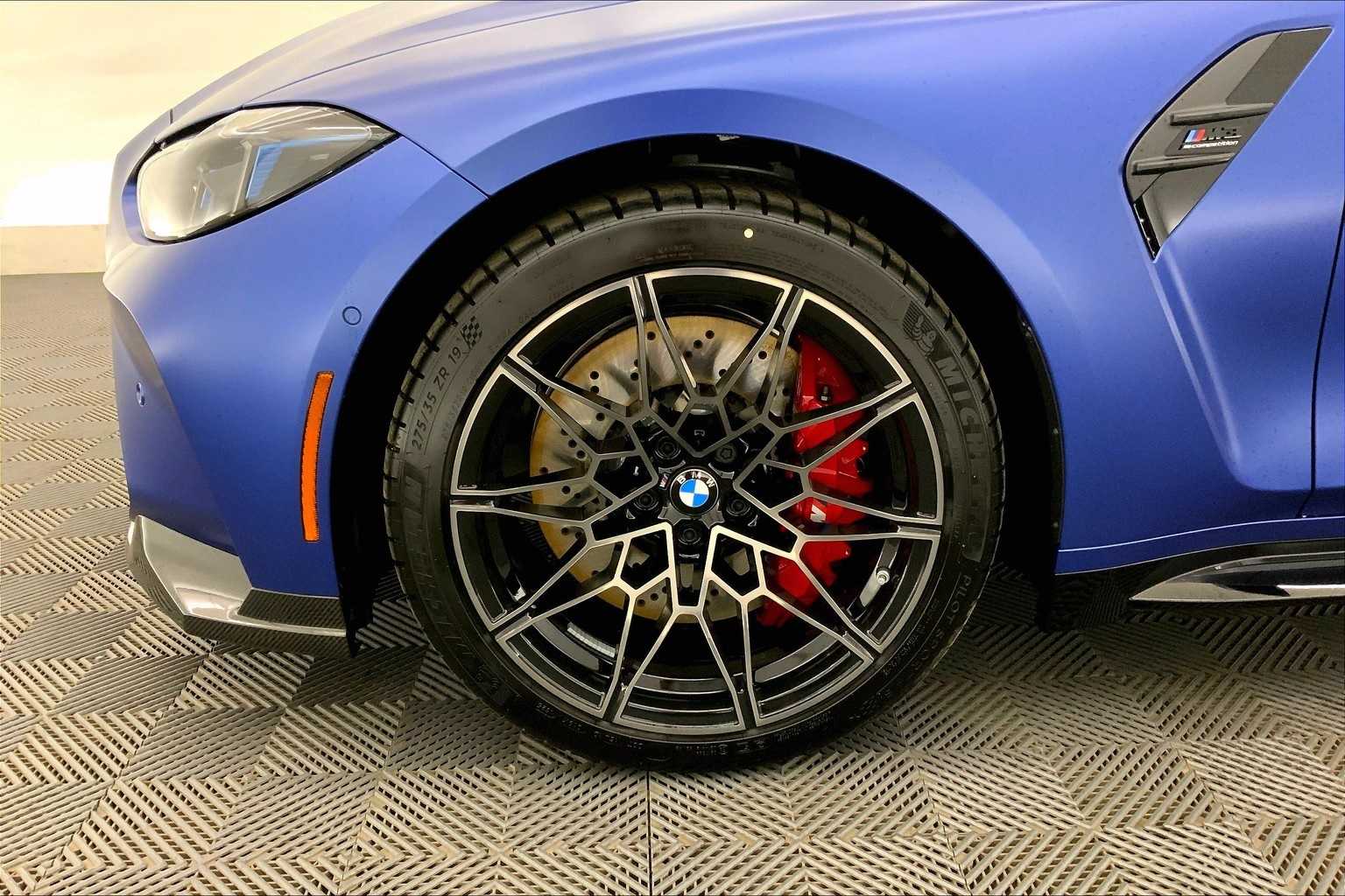 Thumbnail: 2025 BMW M3 - 8