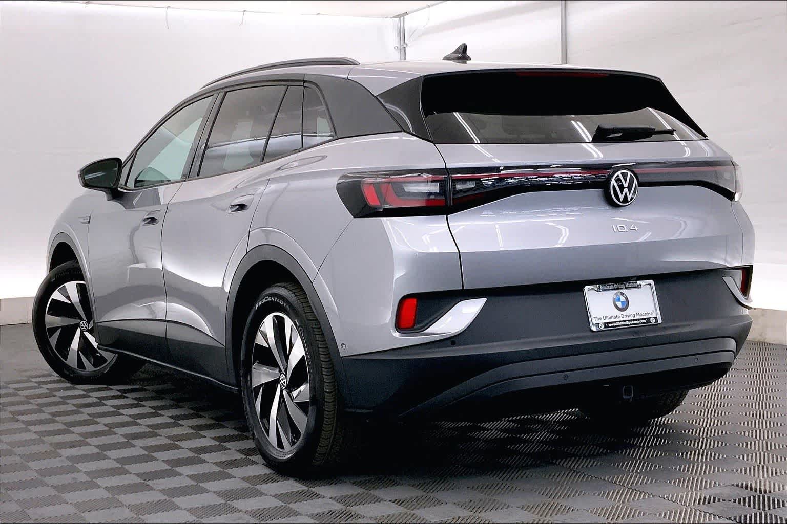 Thumbnail: 2023 Volkswagen ID.4 - 4