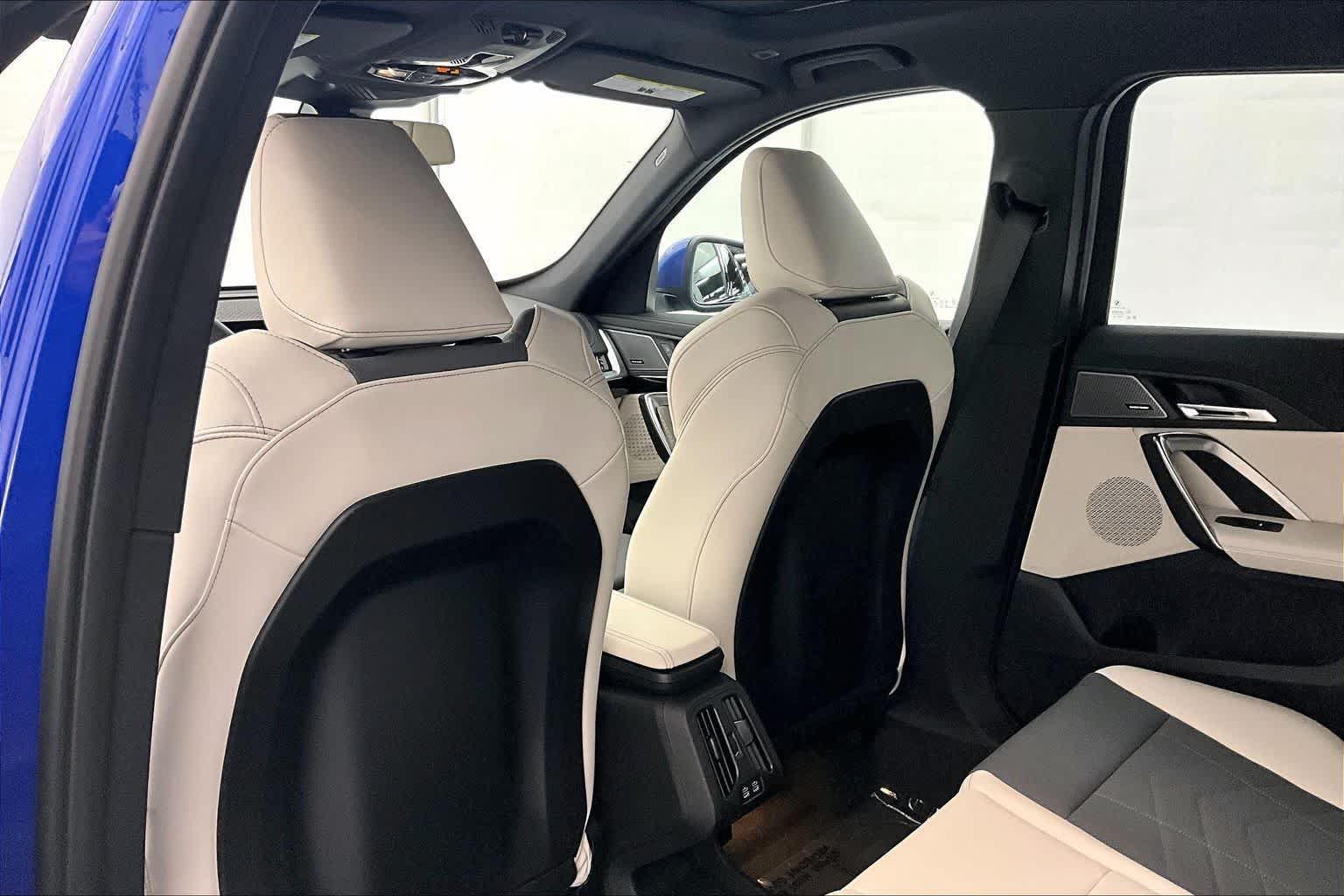 Thumbnail: 2026 BMW X1 - 12