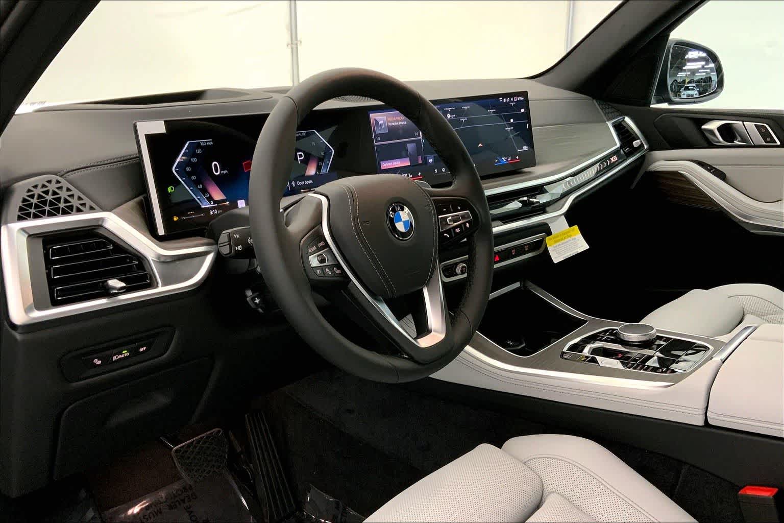 Thumbnail: 2026 BMW X5 - 2