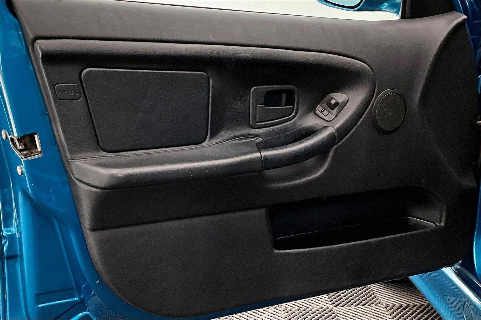 Thumbnail: 1998 BMW 3 Series - 27