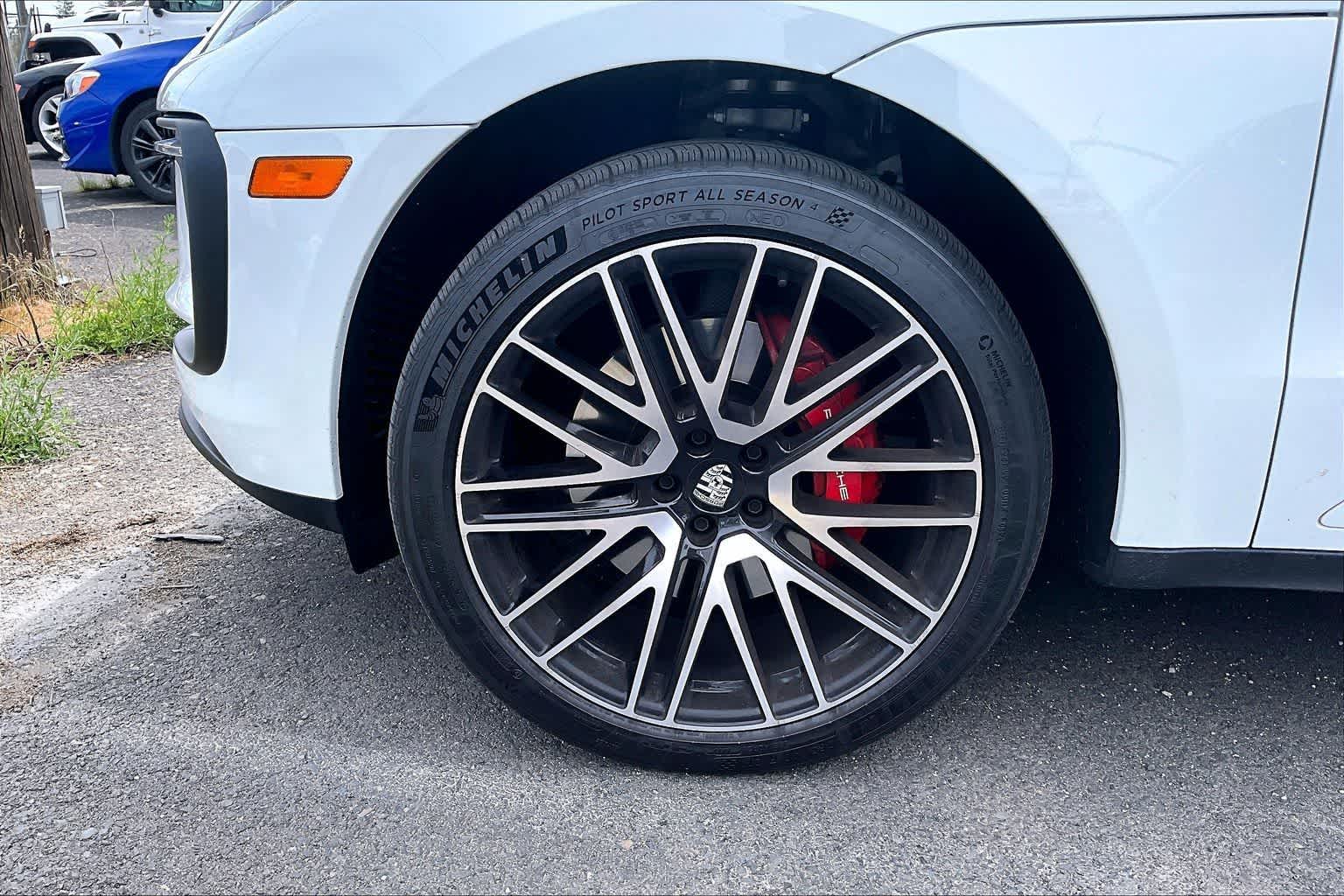 Thumbnail: 2024 Porsche Macan - 8