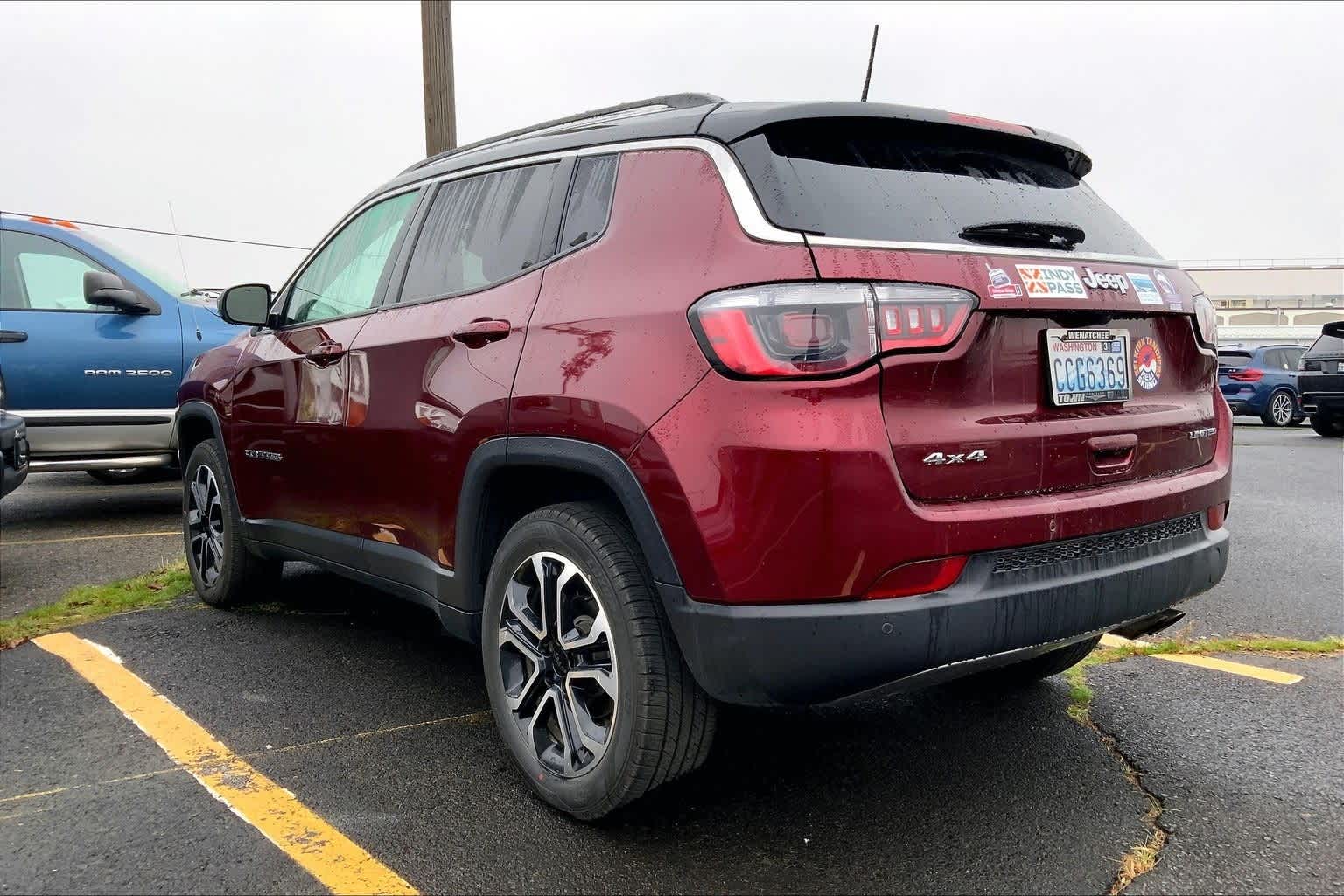 2022 Jeep Compass Limited photo 2