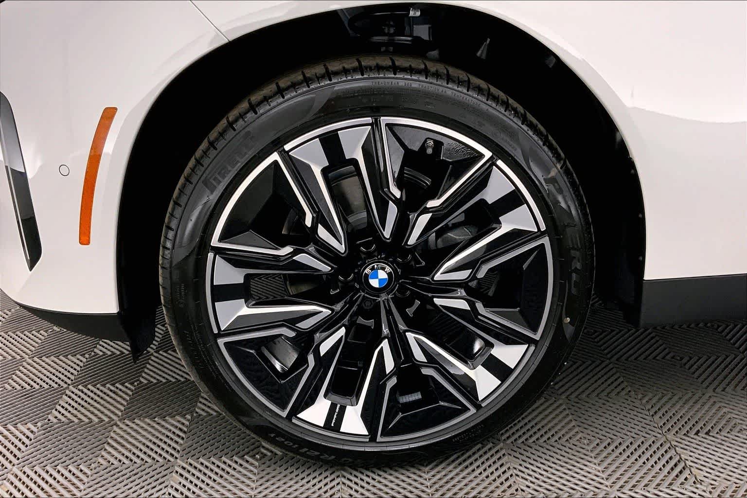 Thumbnail: 2025 BMW X3 - 8