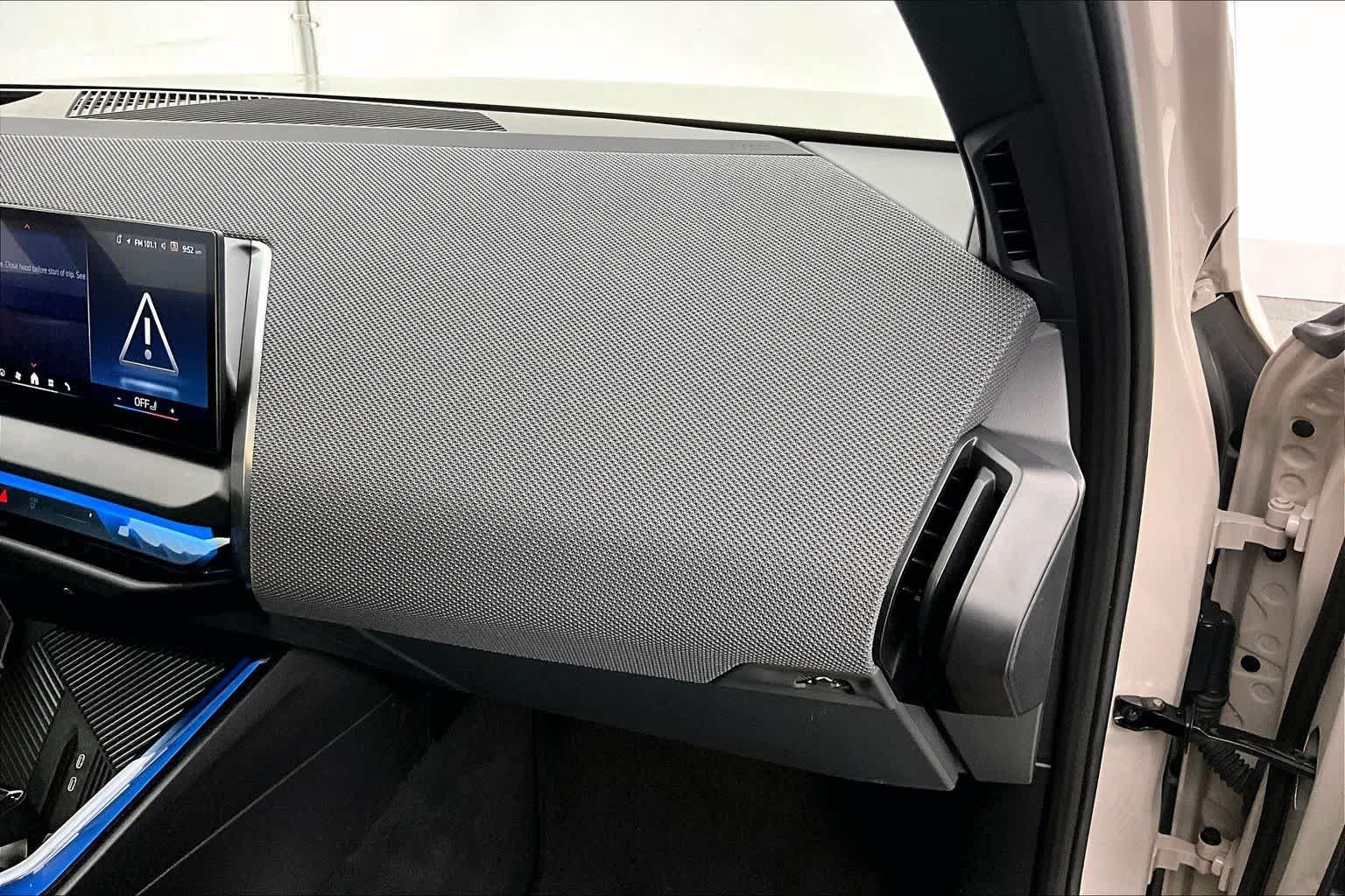 Thumbnail: 2025 BMW X3 - 23