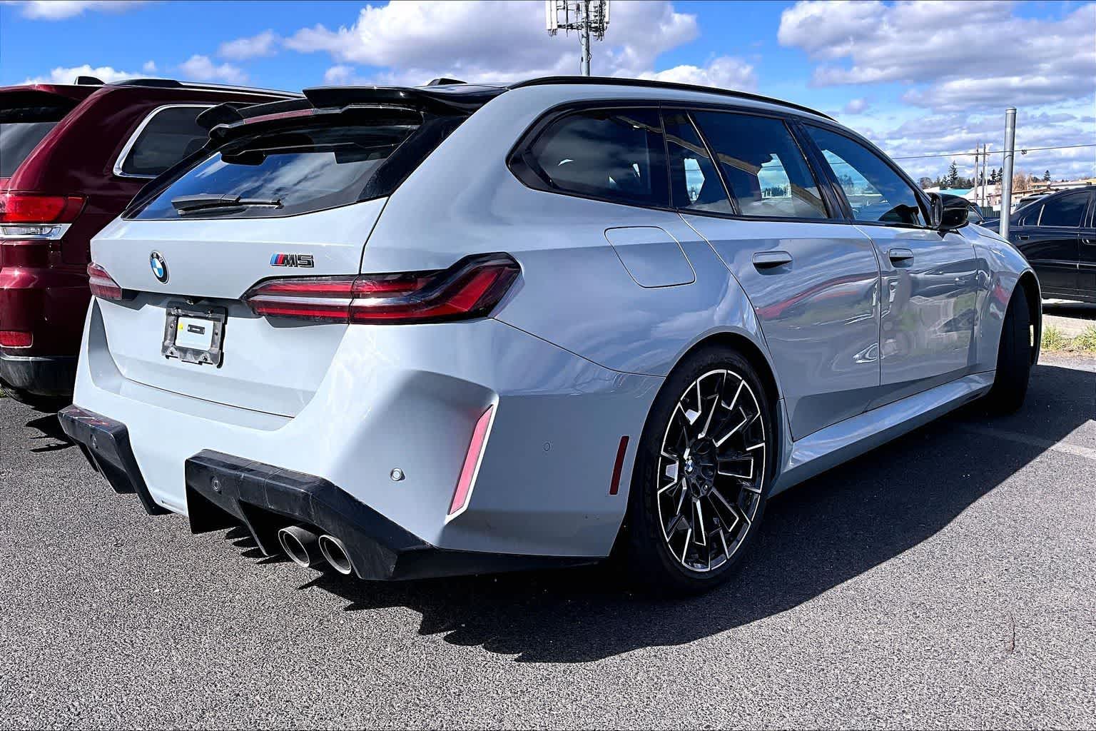 Thumbnail: 2026 BMW M5 - 19