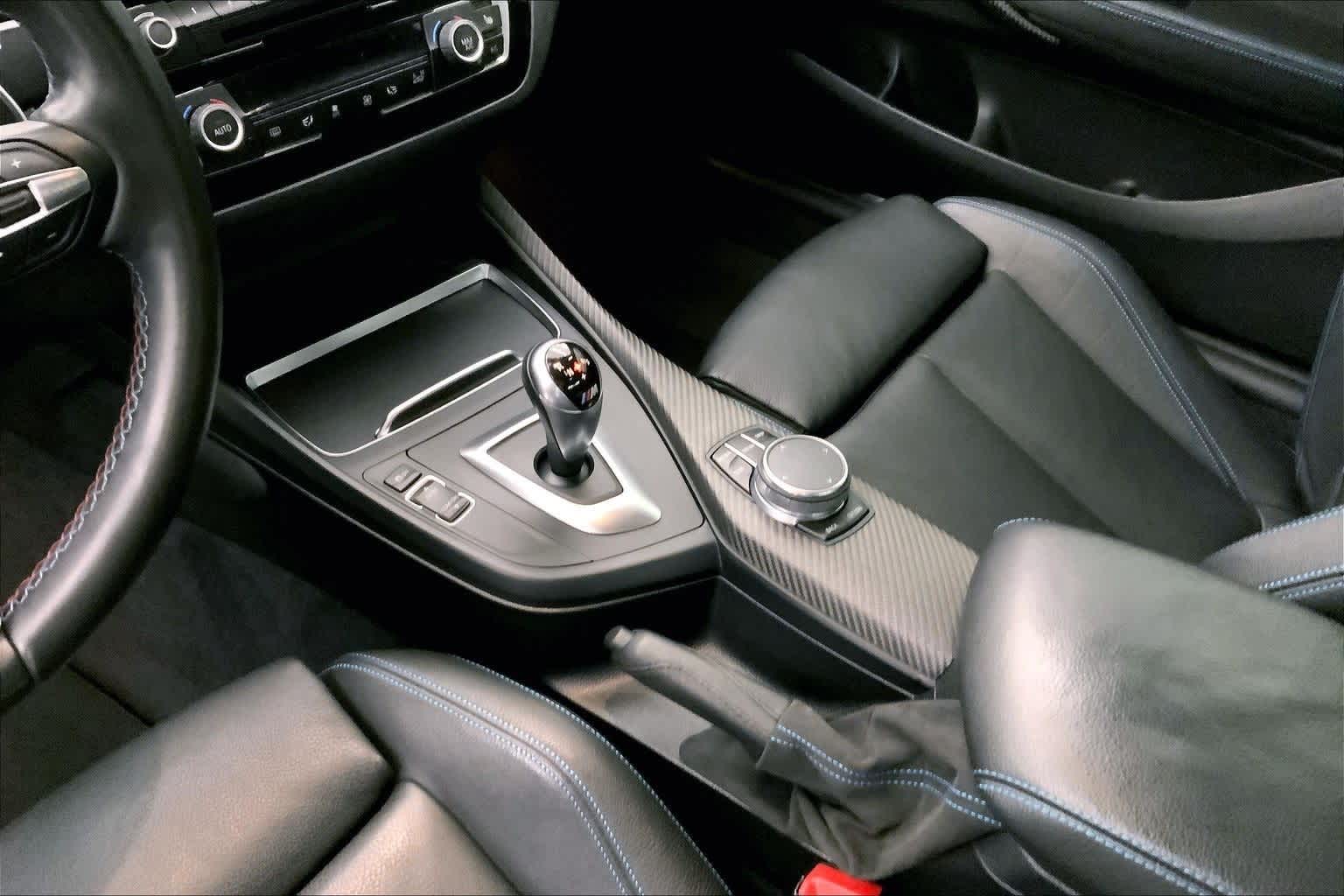 Thumbnail: 2018 BMW M2 - 15