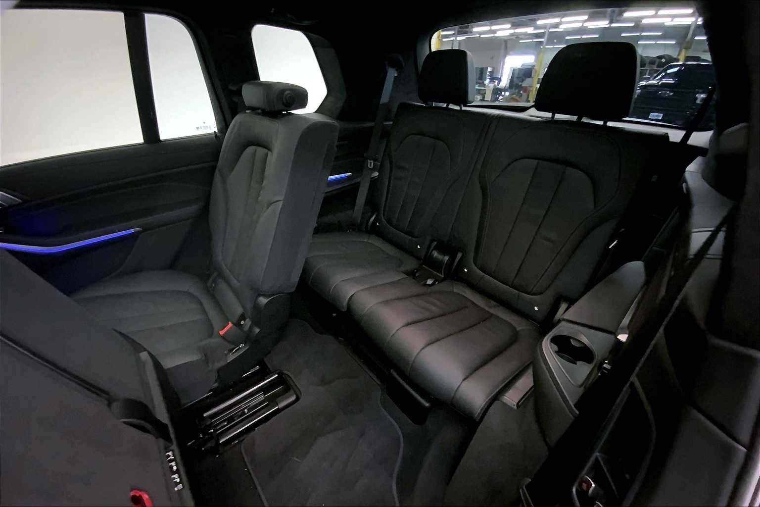 Thumbnail: 2022 BMW X7 - 29