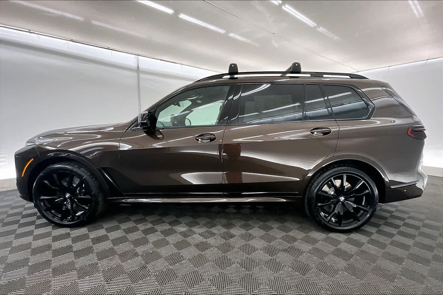 Thumbnail: 2026 BMW X7 - 3
