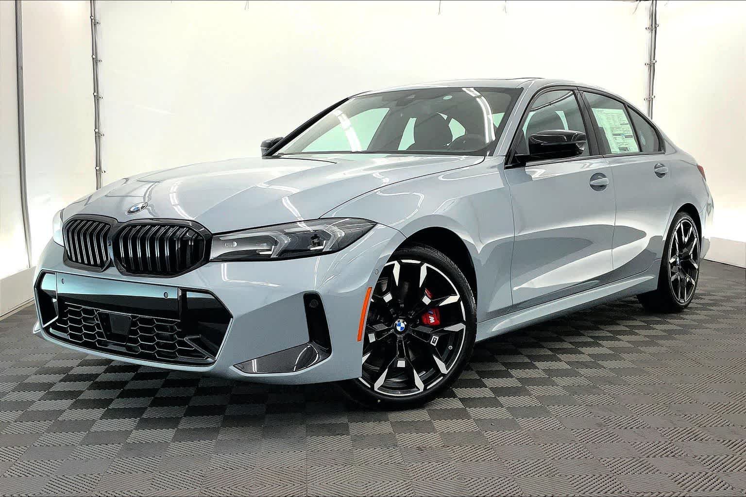 Thumbnail: 2026 BMW 3 Series - 1