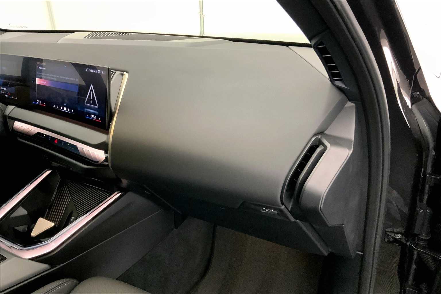 Thumbnail: 2025 BMW X3 - 23