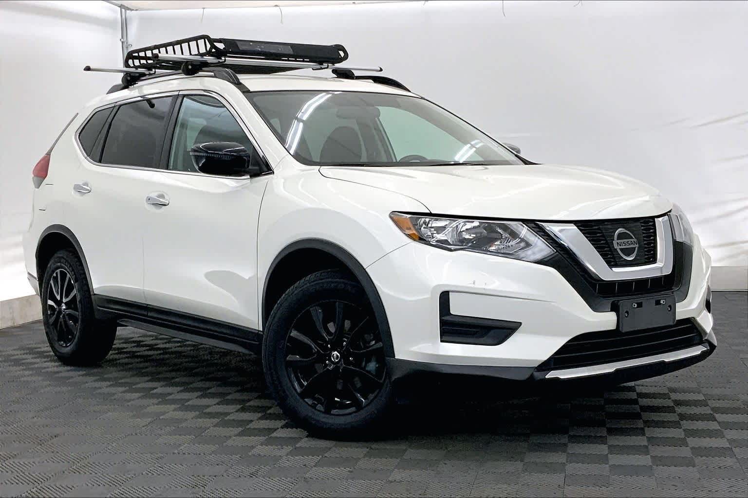 Thumbnail: 2017 Nissan Rogue - 21