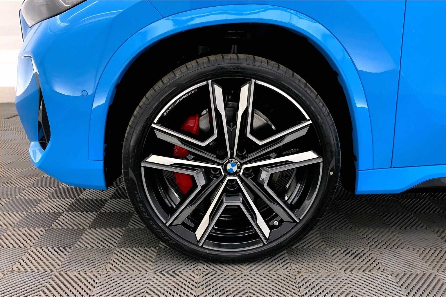 Thumbnail: 2025 BMW X1 - 8