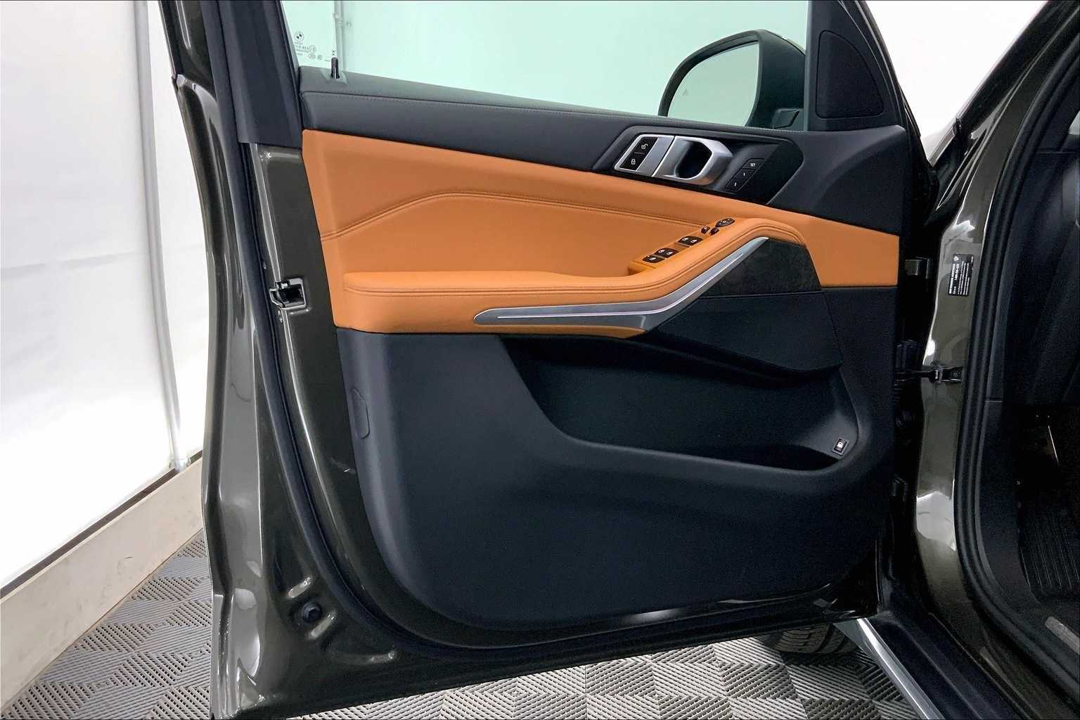 Thumbnail: 2024 BMW X5 - 27