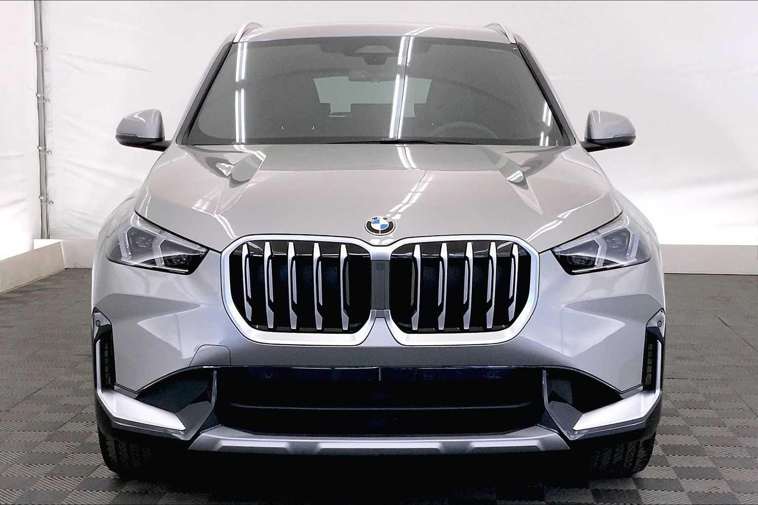 Thumbnail: 2025 BMW X1 - 6
