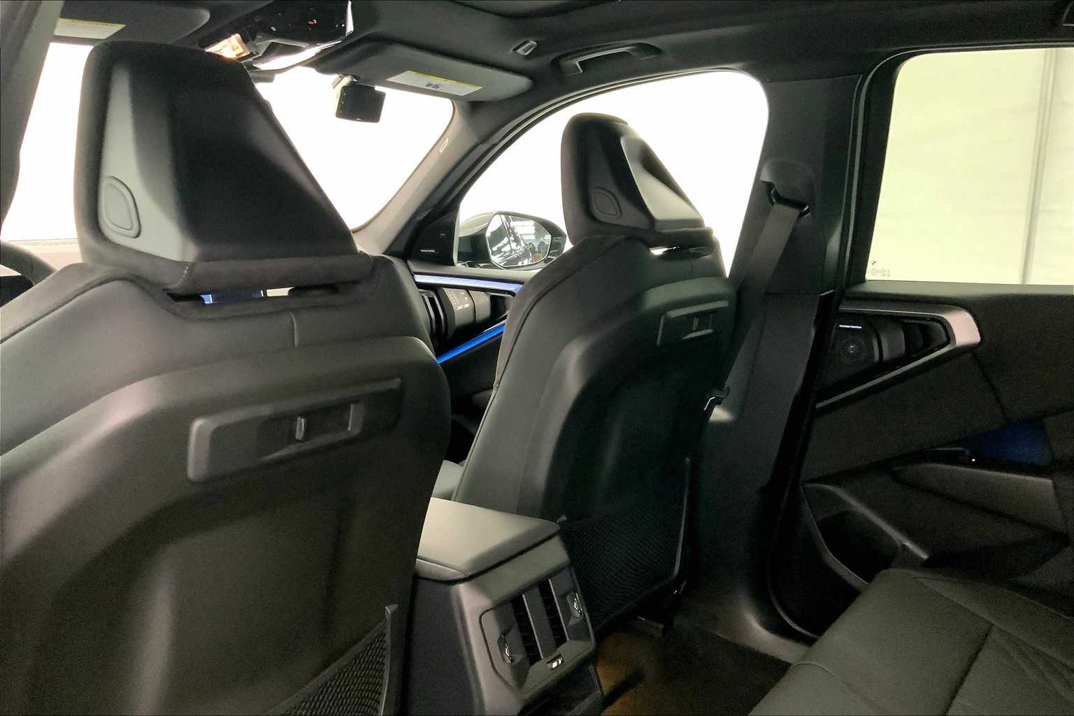 Thumbnail: 2025 BMW X3 - 12