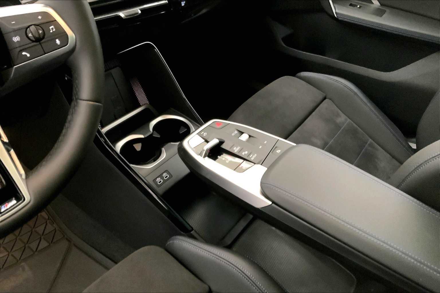 Thumbnail: 2025 BMW X2 - 16