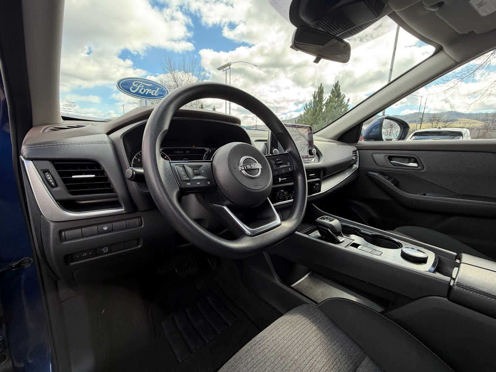 Thumbnail: 2023 Nissan Rogue - 10