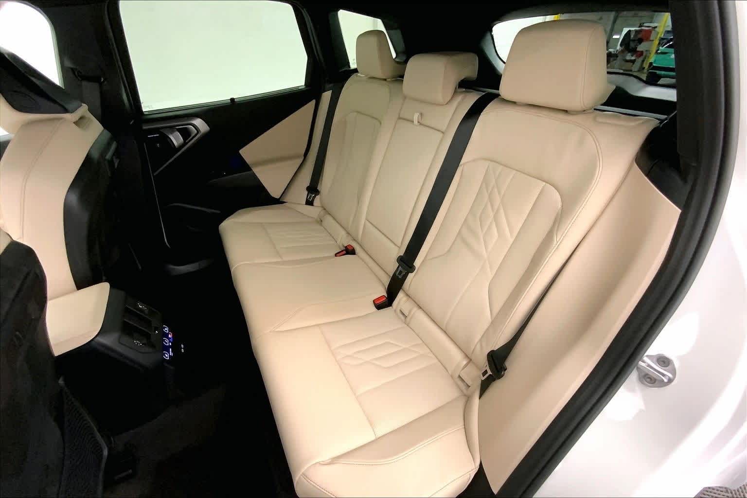 Thumbnail: 2026 BMW X3 - 13