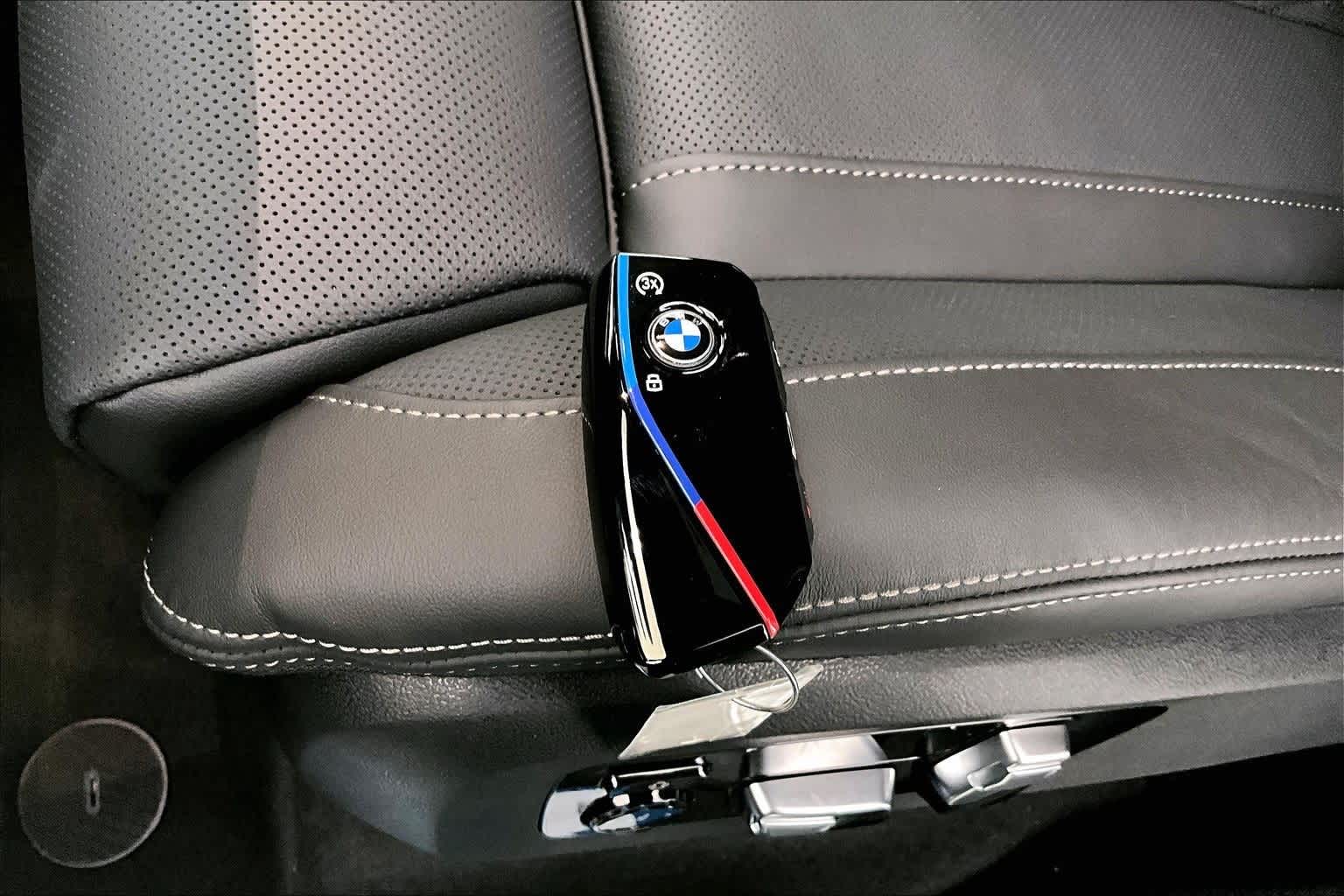 Thumbnail: 2026 BMW X7 - 20