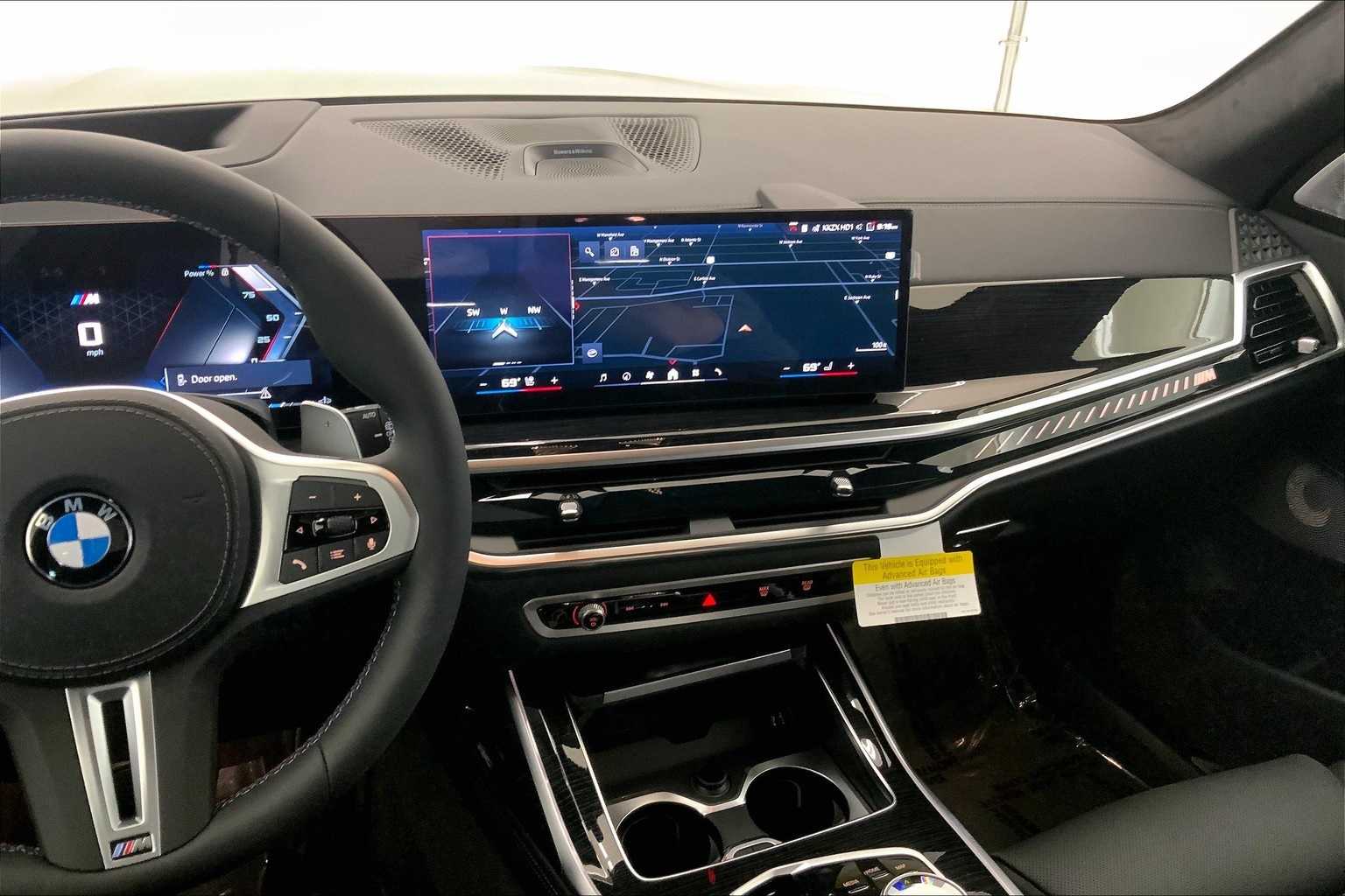Thumbnail: 2026 BMW X7 - 16