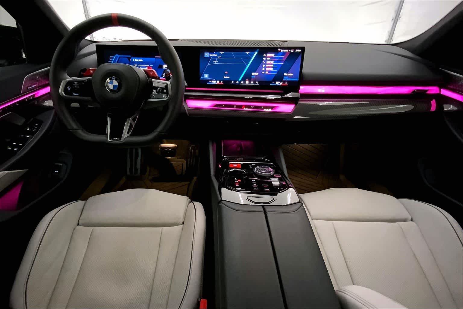 Thumbnail: 2026 BMW M5 - 10