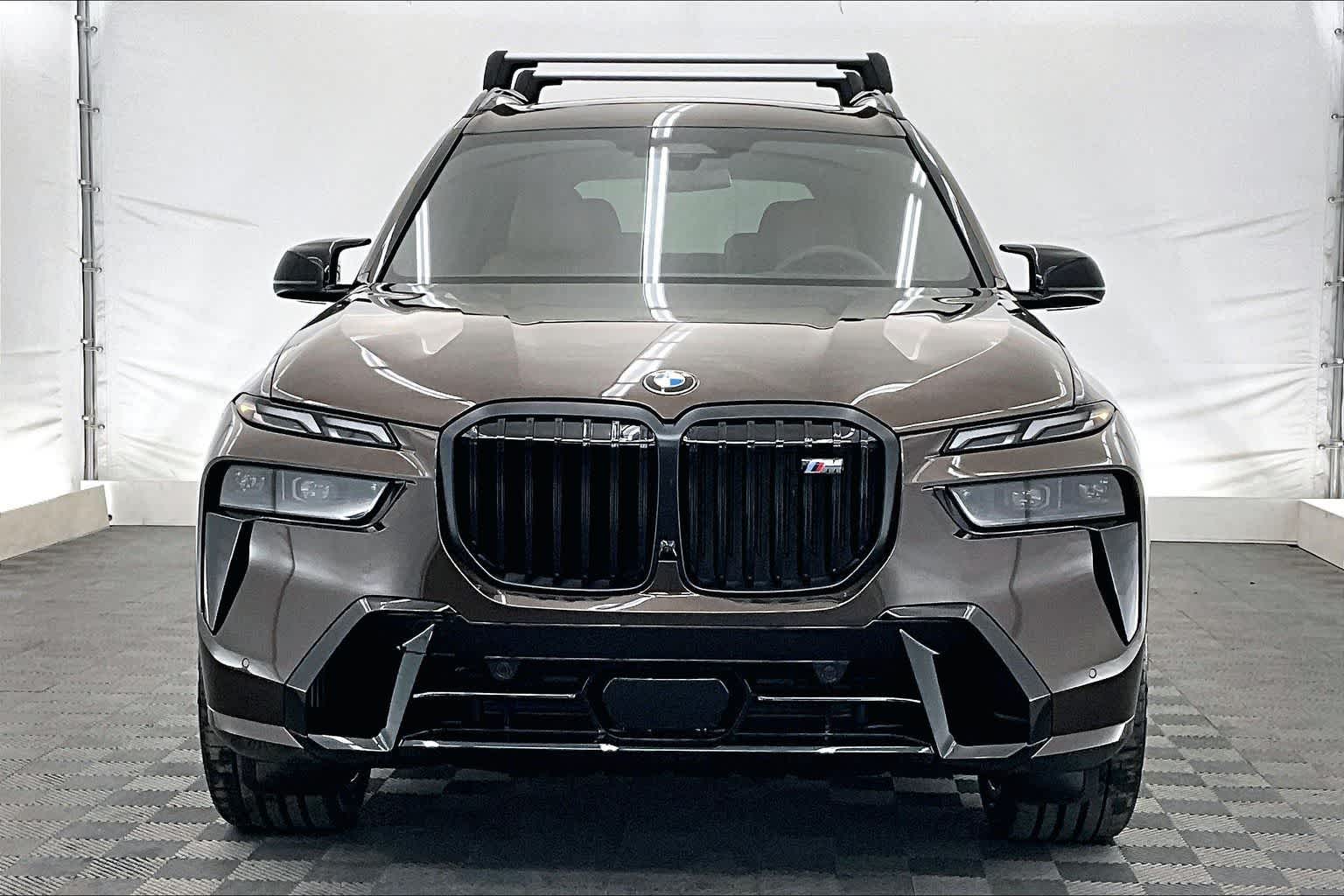 Thumbnail: 2026 BMW X7 - 6